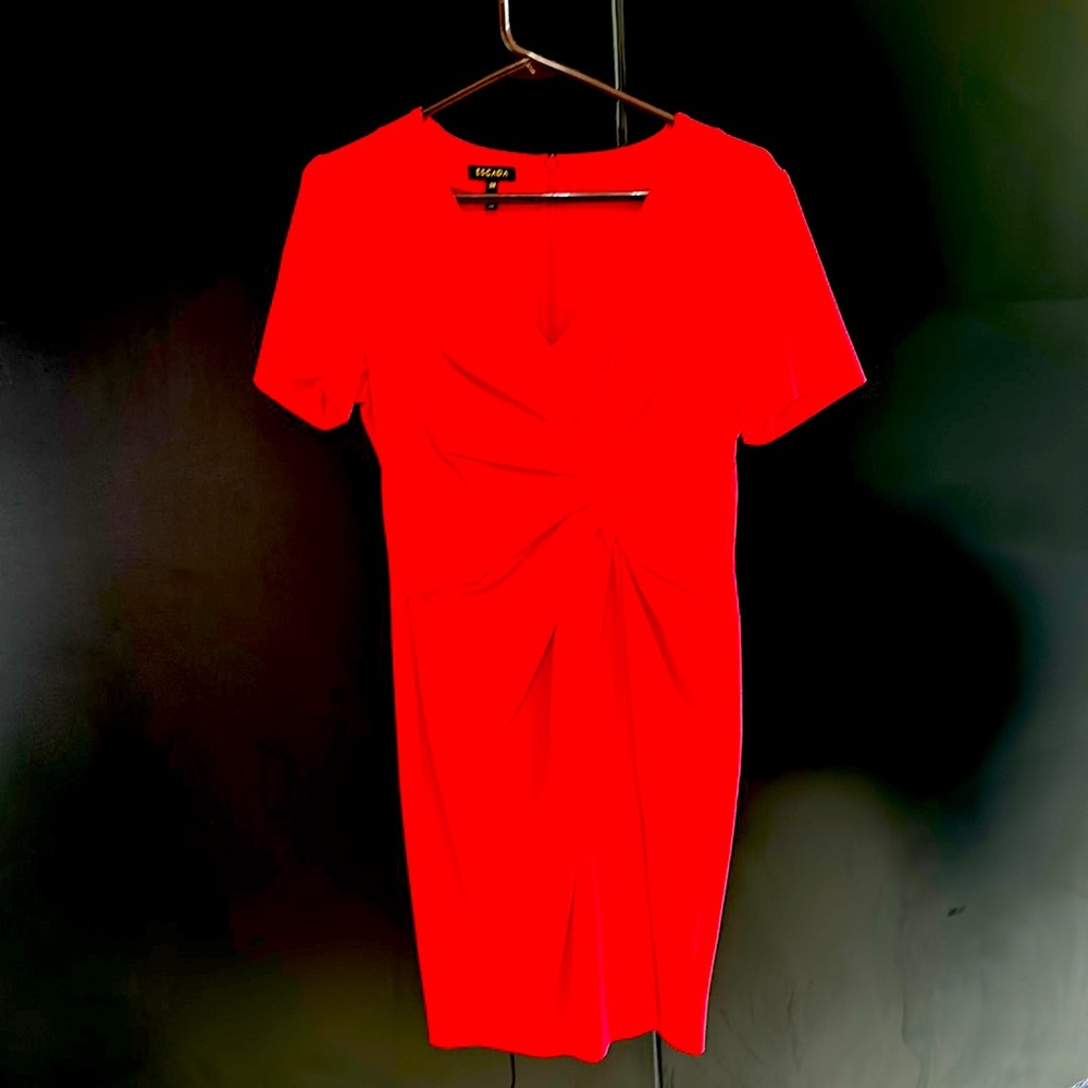 Never worn. Lost weight and it’s big on me now.